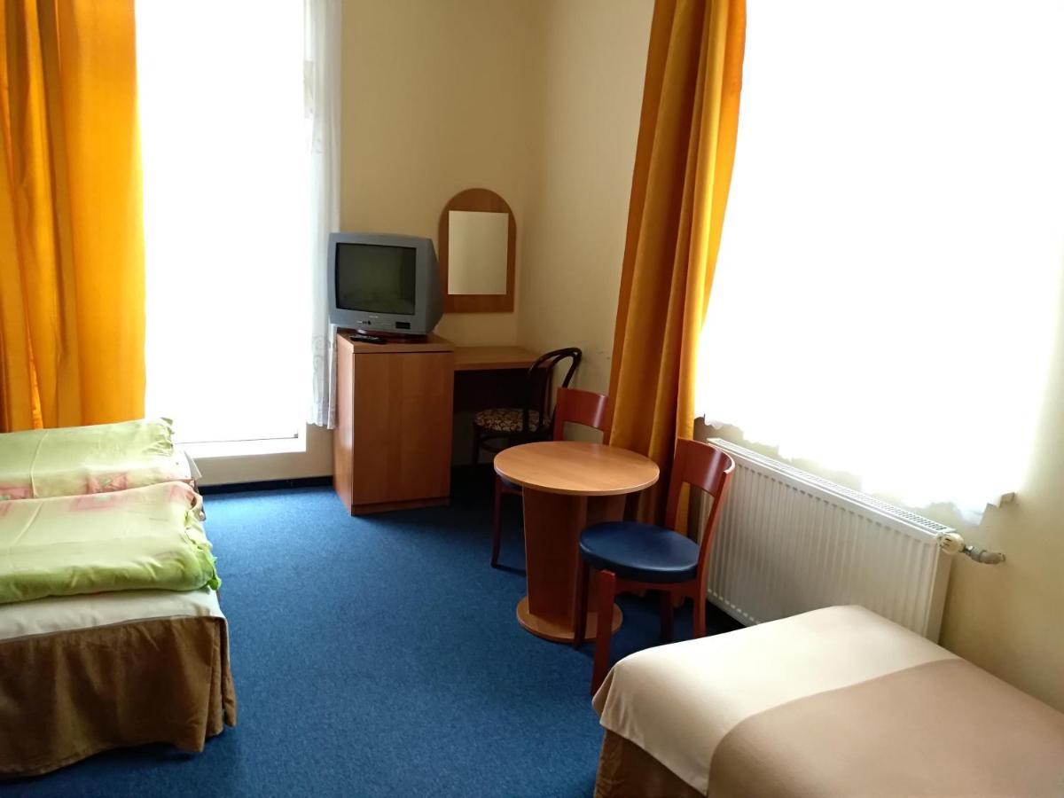 Osrodek Wypoczynkowy Ognisko Hotel Krynica Zdroj Luaran gambar