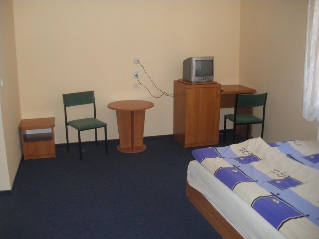 Osrodek Wypoczynkowy Ognisko Hotel Krynica Zdroj Luaran gambar